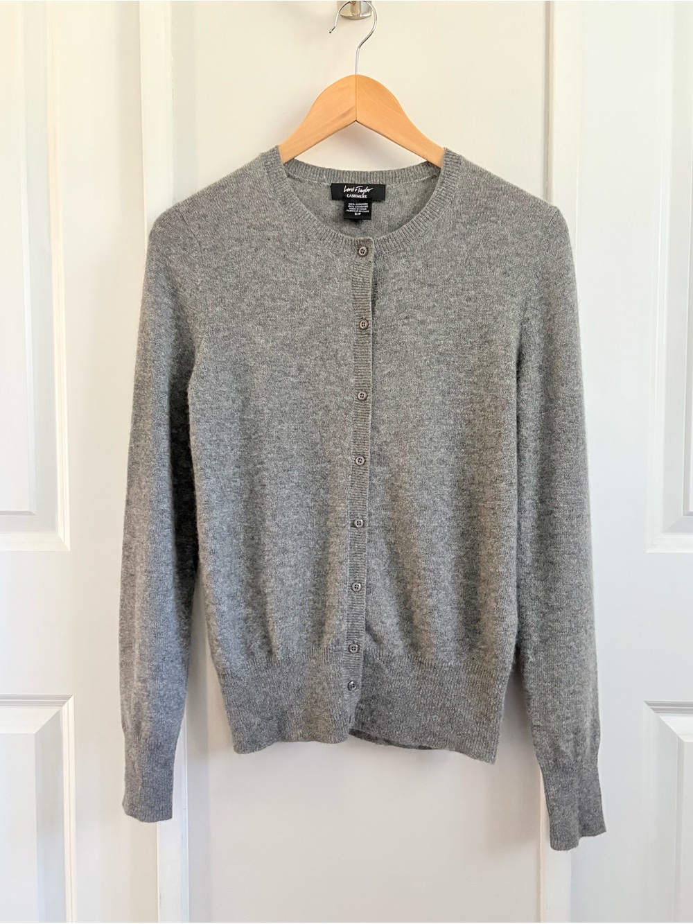 LORD & TAYLOR 100% Cashmere Grey Crewneck Cardigan Size Small
